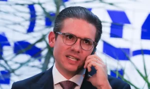 Motta: decisão que barrou Eduardo Bolsonaro em liderança foi técnica